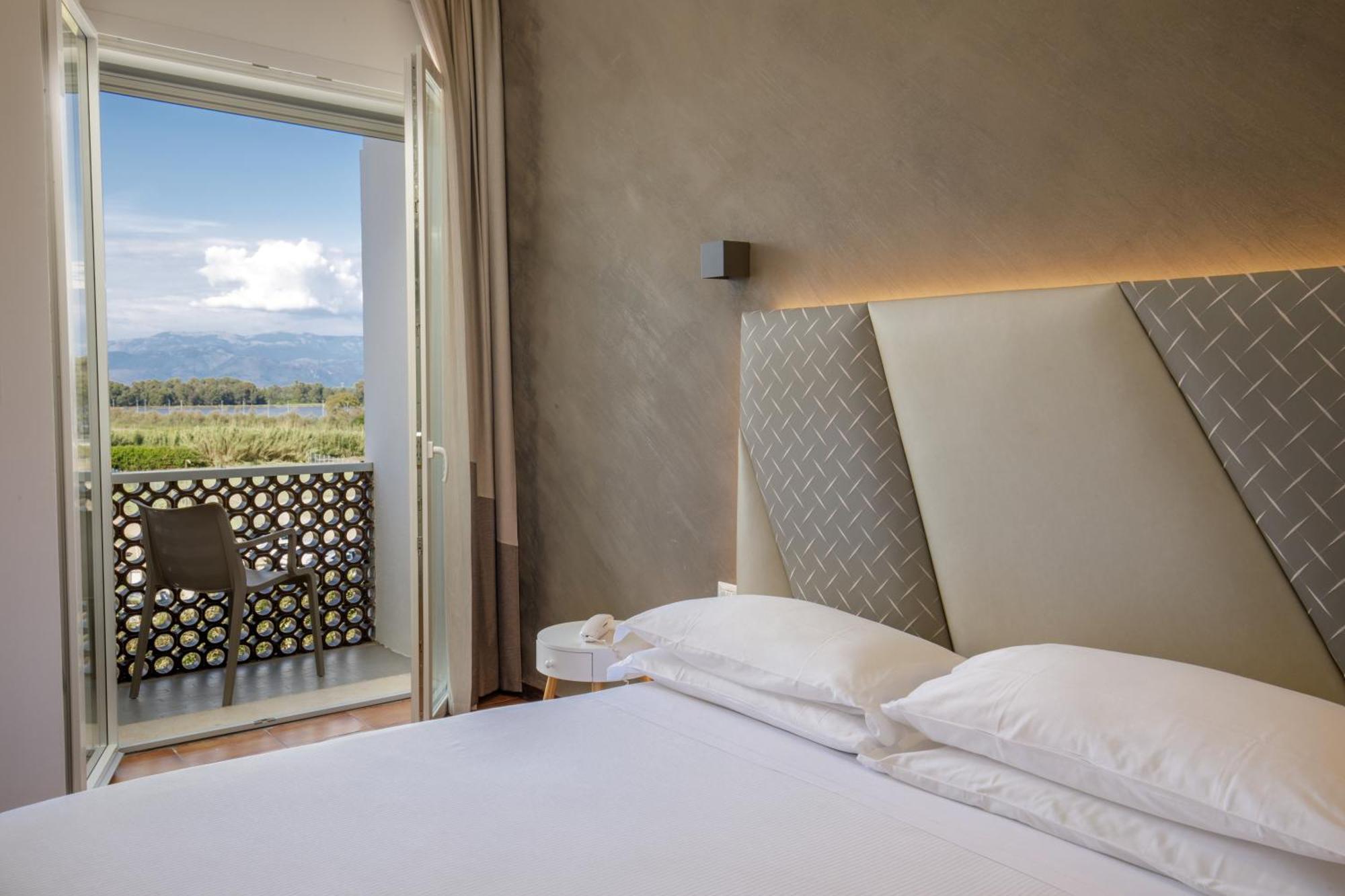 Hotel Tirreno لاتينا المظهر الخارجي الصورة