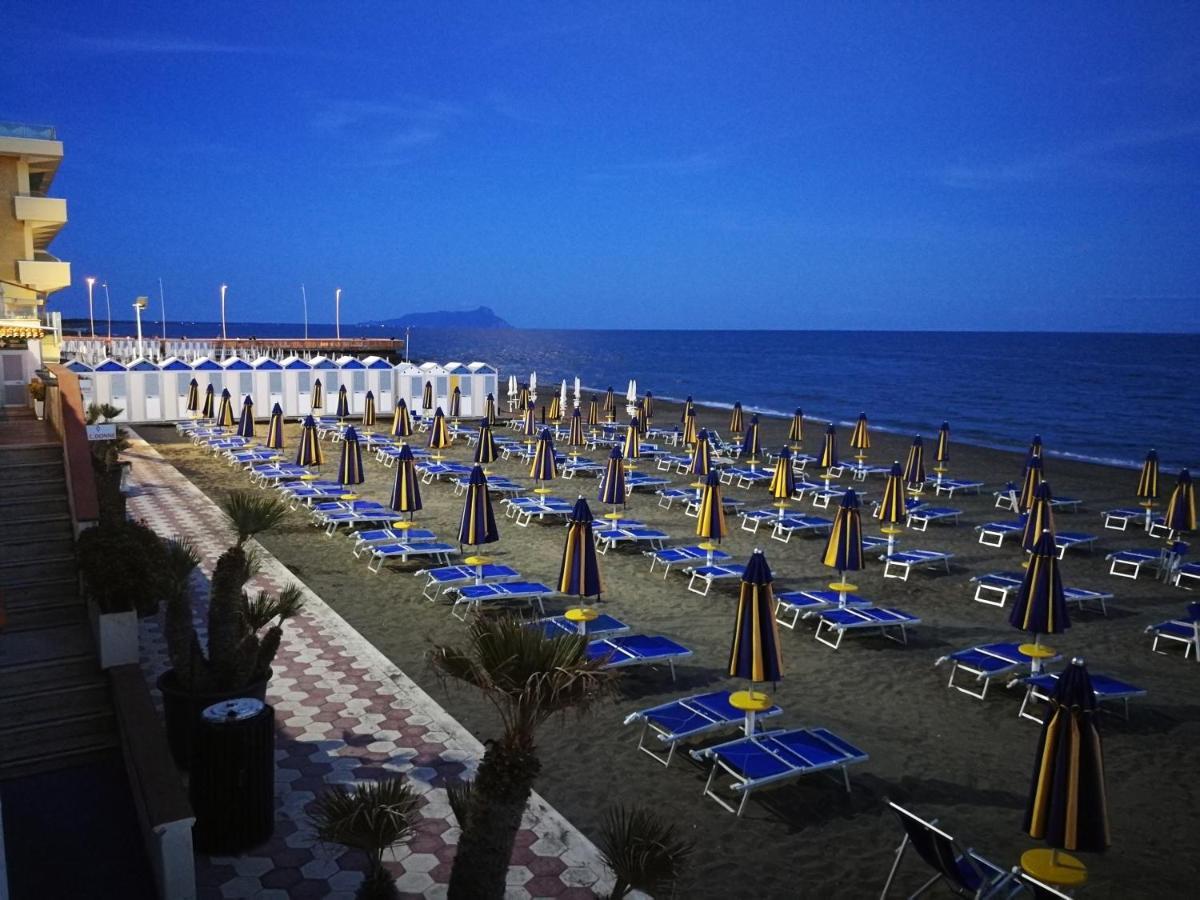 Hotel Tirreno لاتينا المظهر الخارجي الصورة